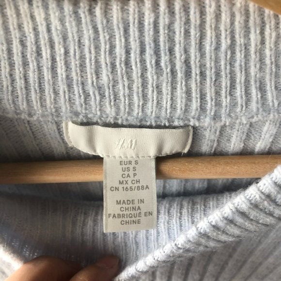 H&M Sweater - Picture 2 of 4
